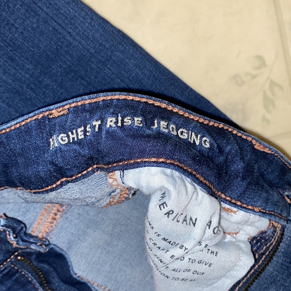 5/$25 AMercian Eagle highest rise jegging - Picture 5 of 6
